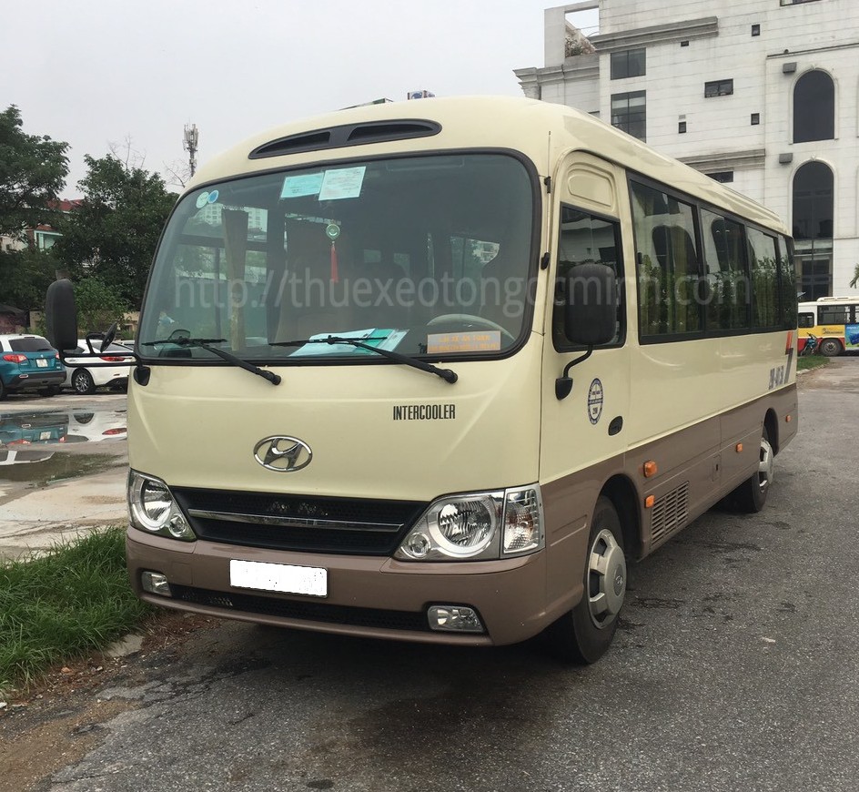 Thuê xe tháng 29 chỗ Hyundai county tại Hà Nội