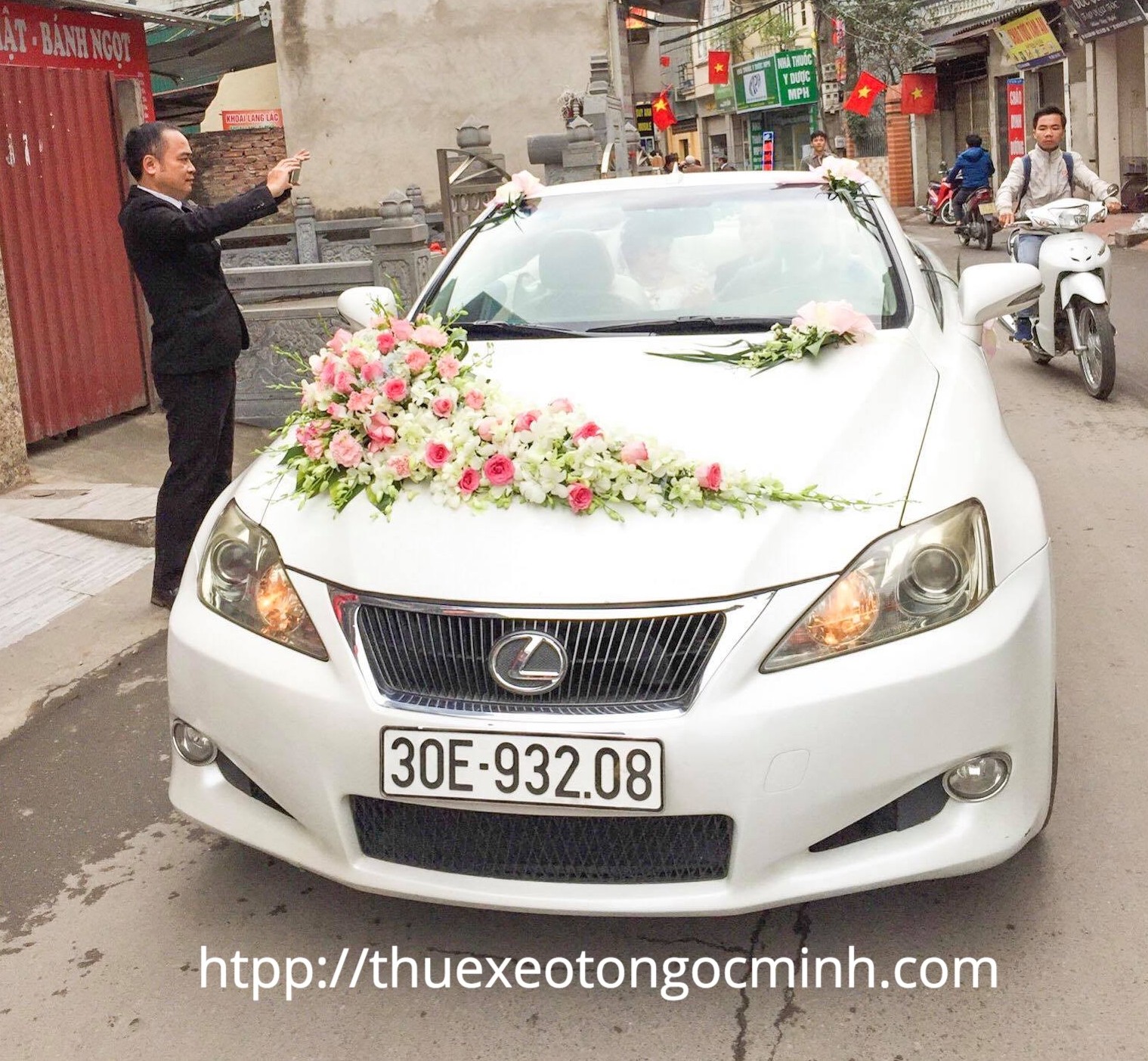 Thuê xe cưới Lexus tại Hà Nội