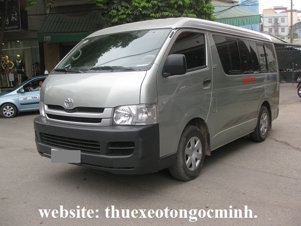 Thuê xe tháng 16 chỗ Toyota Hiace tại Hà Nội