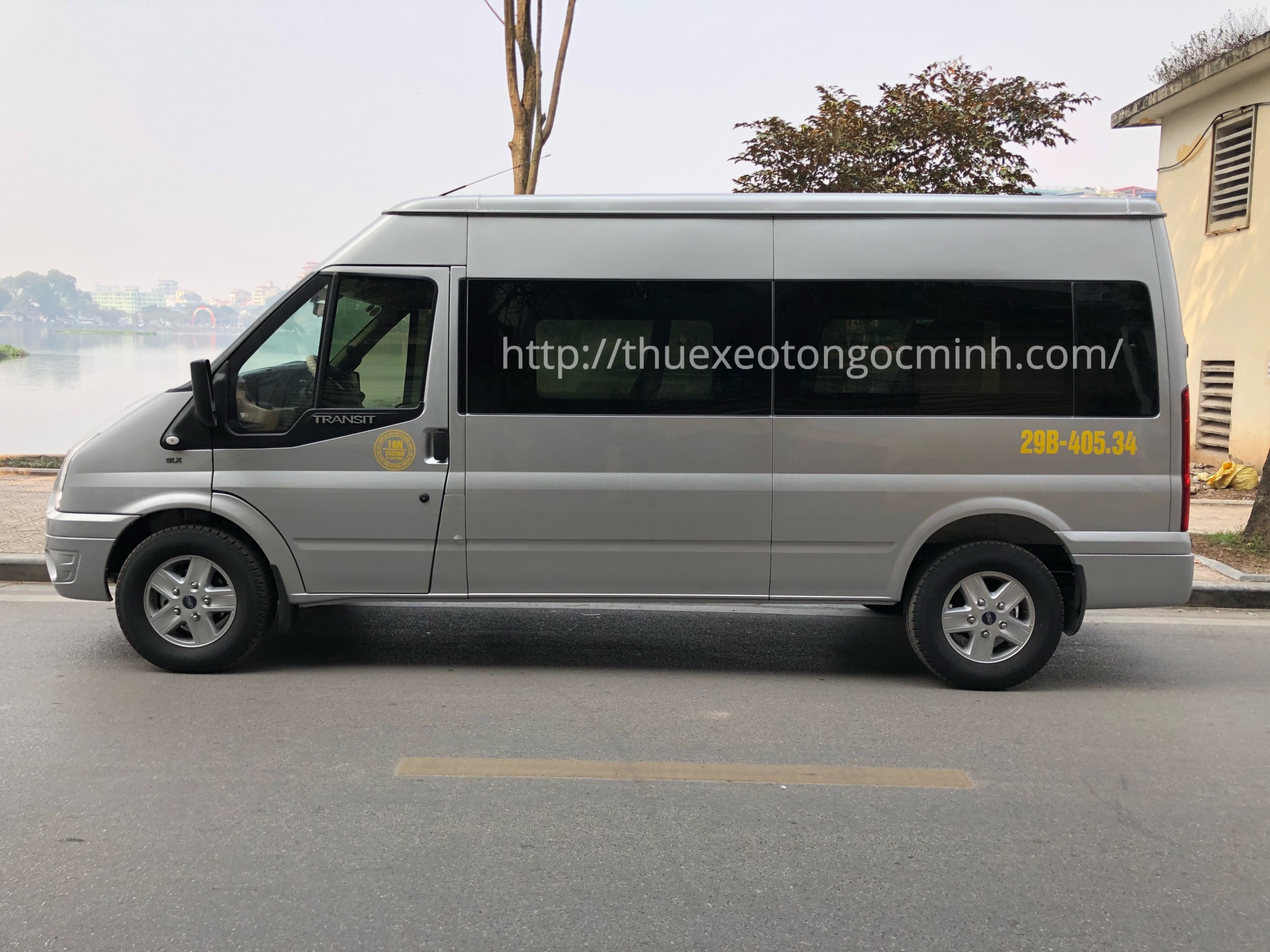 Thuê xe tháng 16 chỗ ford Transit tại Hà Nội