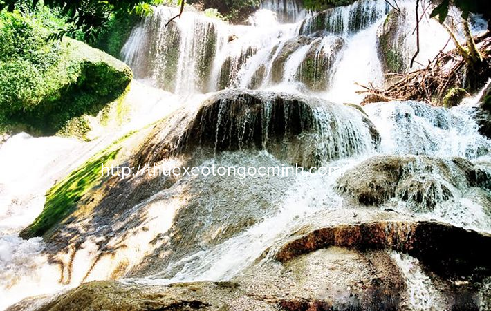 Thác Mơ - Con thác hùng vĩ ở Mù Cang Chải Những địa đanh nổi tiếng ở Mù Cang Chải – Yên Bái