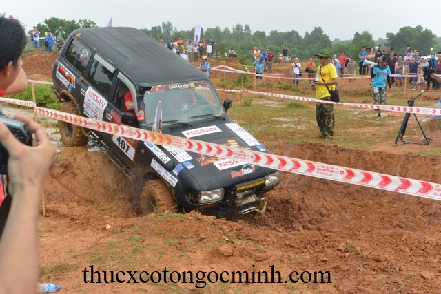 Đua xe địa hình - môn thể thao hấp dẫn