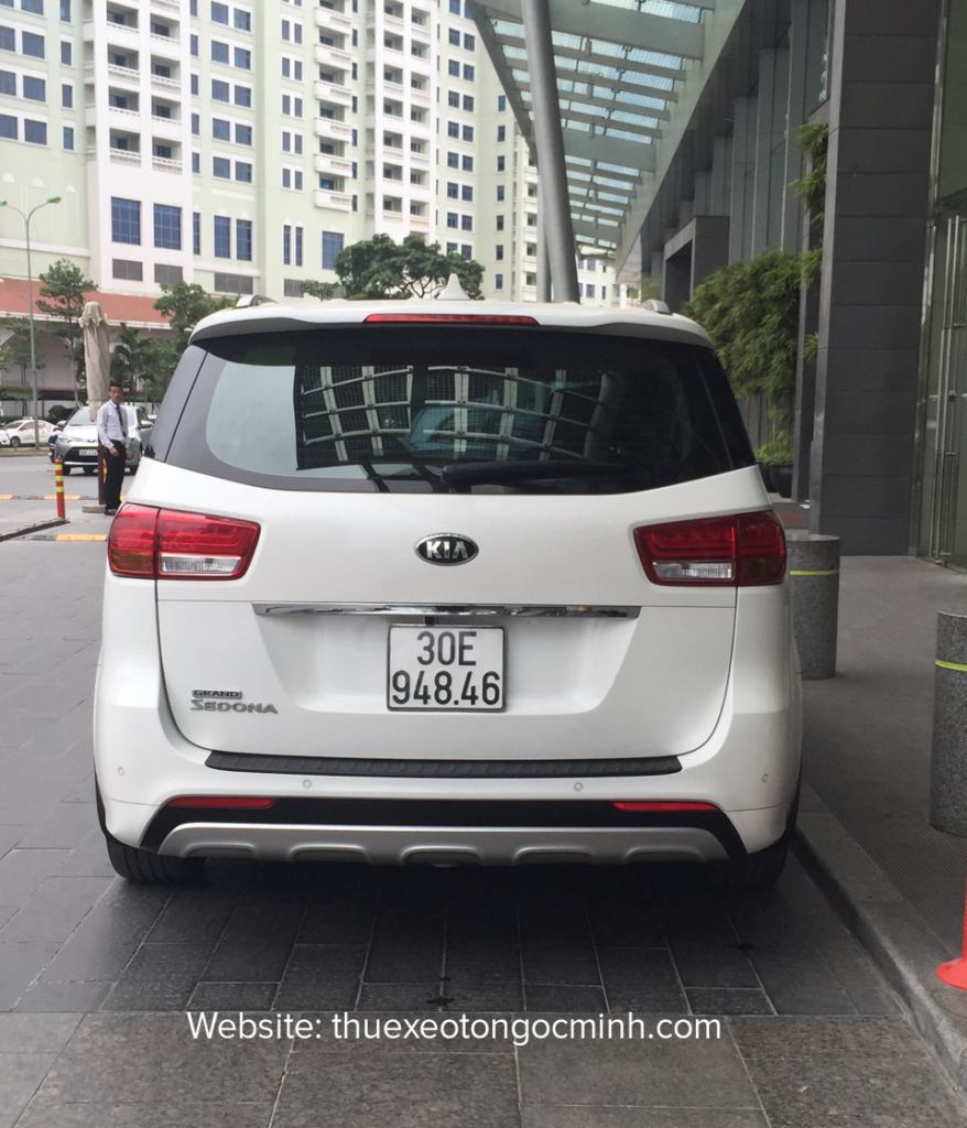 Thuê xe 7 chỗ Kia Sedona tại Hà Nội Thuê xe 7 chỗ Kia Sedona tại Hà Nội