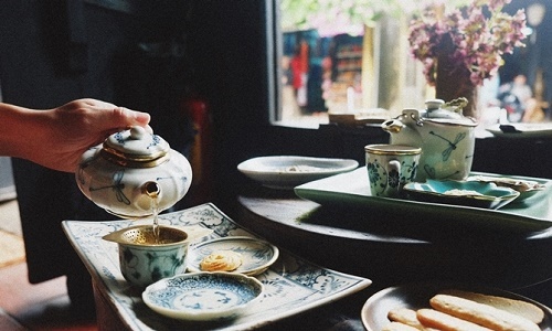 Thưởng trà quán - Một góc Hà Nội