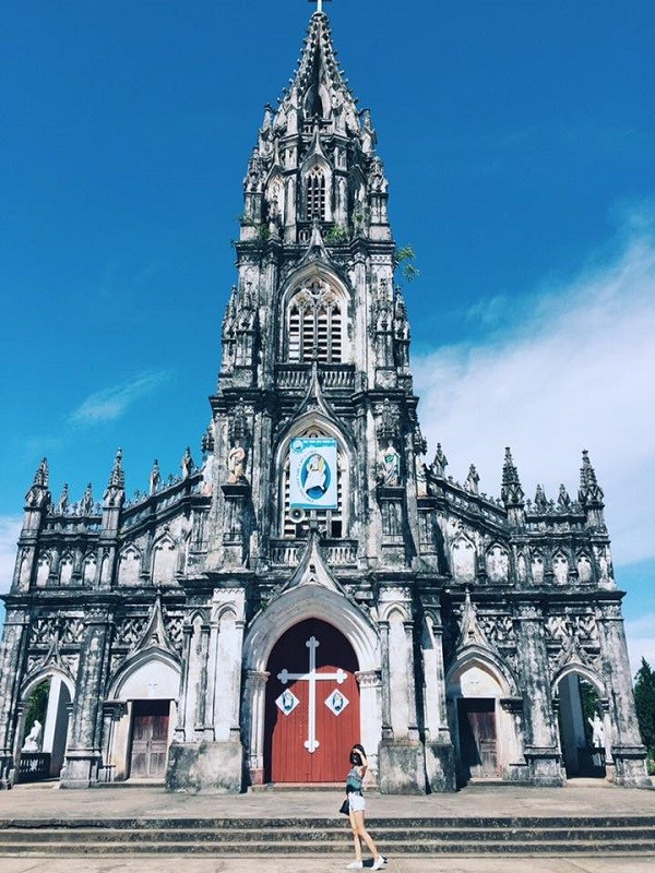 Cho thuê xe đi du lịch Móng Cái tại Hà Nội