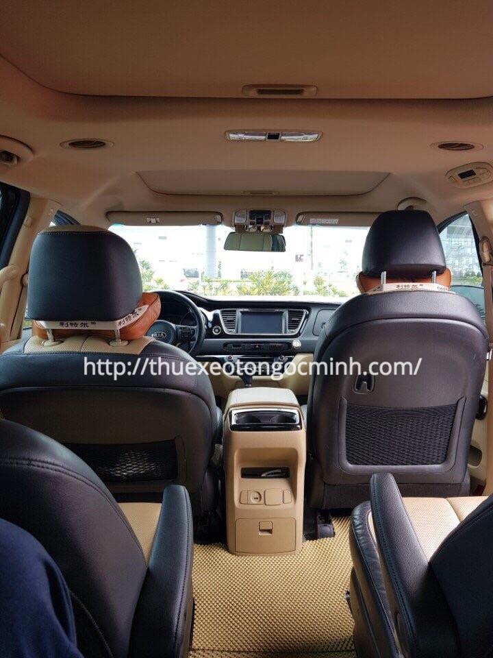 Ngọc Minh cho thuê xe Kia Sedona 7 chỗ có lái tại Hà Nội
