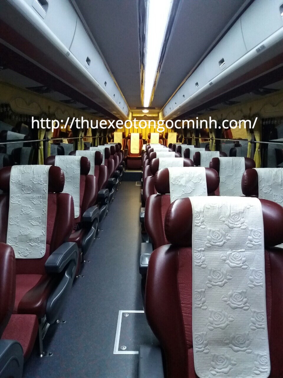 Thuê xe 45 chỗ hyundai aero hi class tại hà nội Thuê xe 45 chỗ hyundai aero hi class tại hà nội