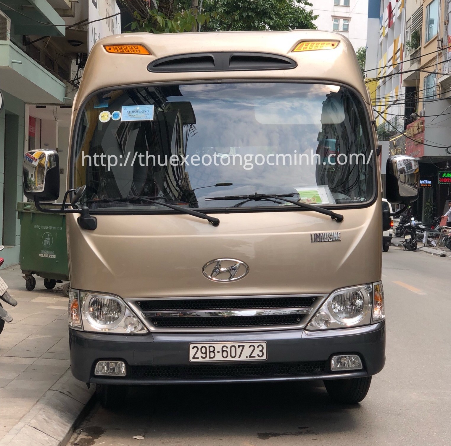 Thuê xe 29 chỗ Hyundai County tại Hà Nội