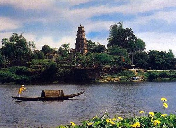 Sông Hương - Huế với vẻ đẹp trữ tình