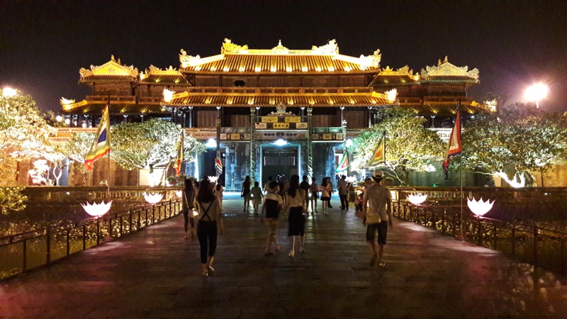 Tham quan Đại Nội Huế về đêm Tham quan Đại Nội Huế về đêm