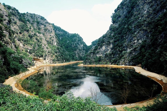 Vẻ đẹp non nước hữu tình Tuyệt Tình Cốc - Ninh Bình Vẻ đẹp non nước hữu tình Tuyệt Tình Cốc - Ninh Bình