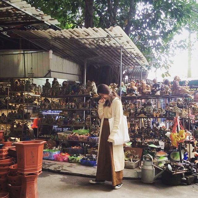 Một góc khu chợ gốm Bát Tràng