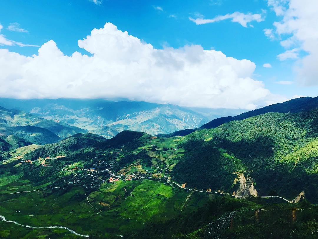 Vẻ đẹp hùng vĩ cung đường đèo Khau Phạ Vẻ đẹp hùng vĩ cung đường đèo Khau Phạ