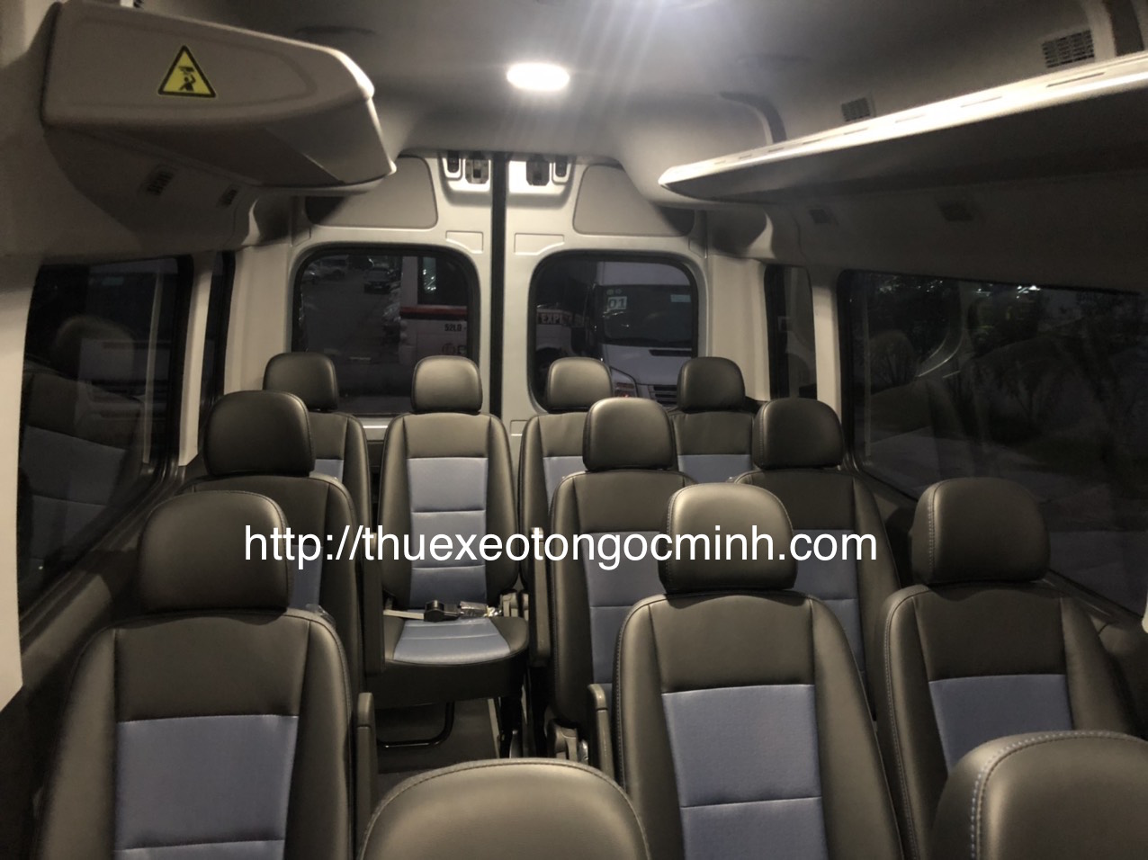 Cho thuê xe Hyundai Solati 16 chỗ giá rẻ nhất Hà Nội