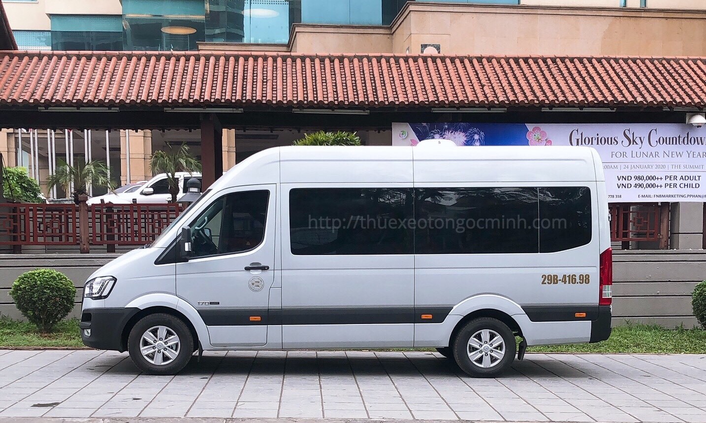Cho thuê xe Hyundai Solati 16 chỗ giá rẻ nhất Hà Nội