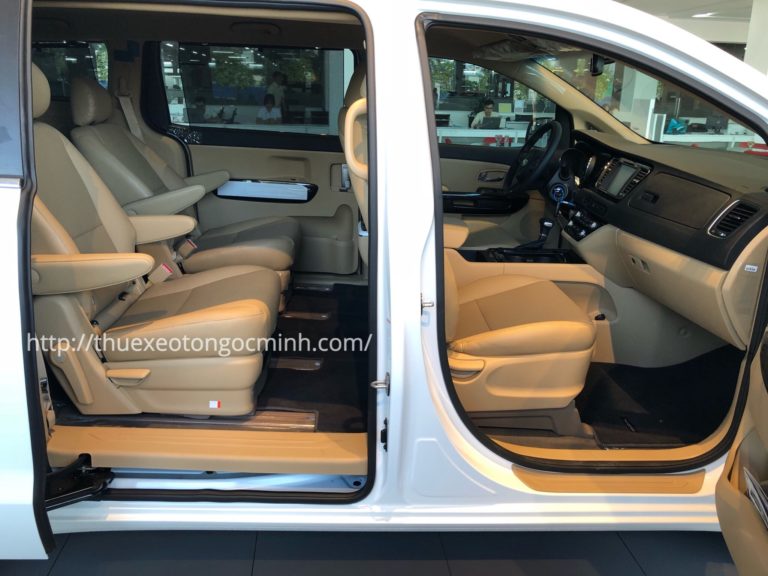 Thuê xe 7 chỗ Kia Sedona có lái với mức giá tốt nhất Thuê xe 7 chỗ Kia Sedona có lái với mức giá tốt nhất