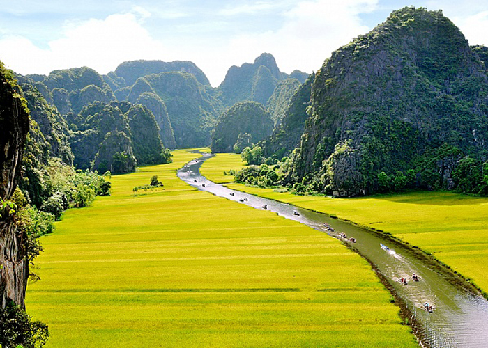 Lý do thuê xe đi Ninh Bình 2 ngày 1 đêm