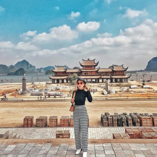 Cho thuê xe đi chùa Tam Chúc đầu xuân năm 2021